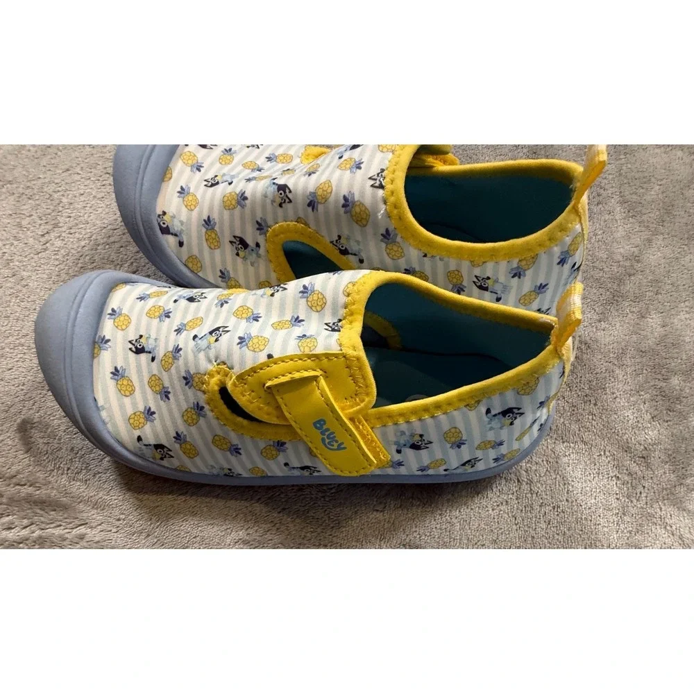 Bluey Toddler Water Shoes Pineapple Print Hook & Loop Size 13/1